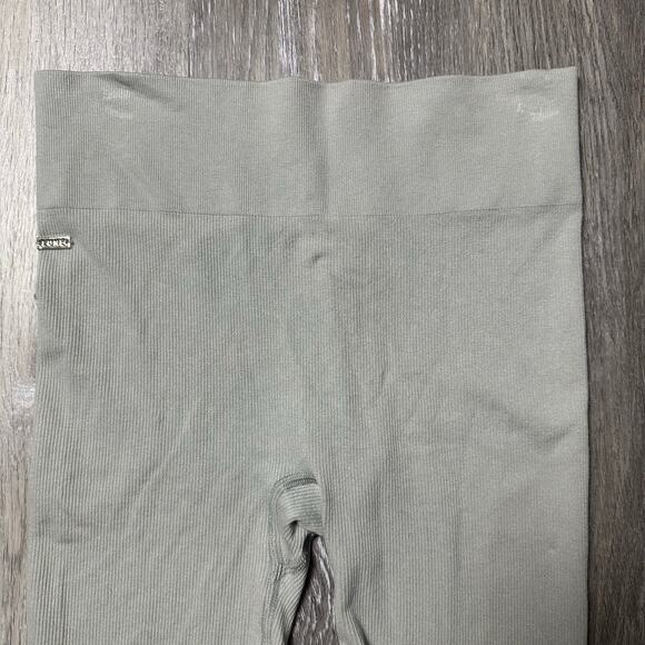 Lune Active Maia Biker Shorts Gray NEW - Picture 3 of 7